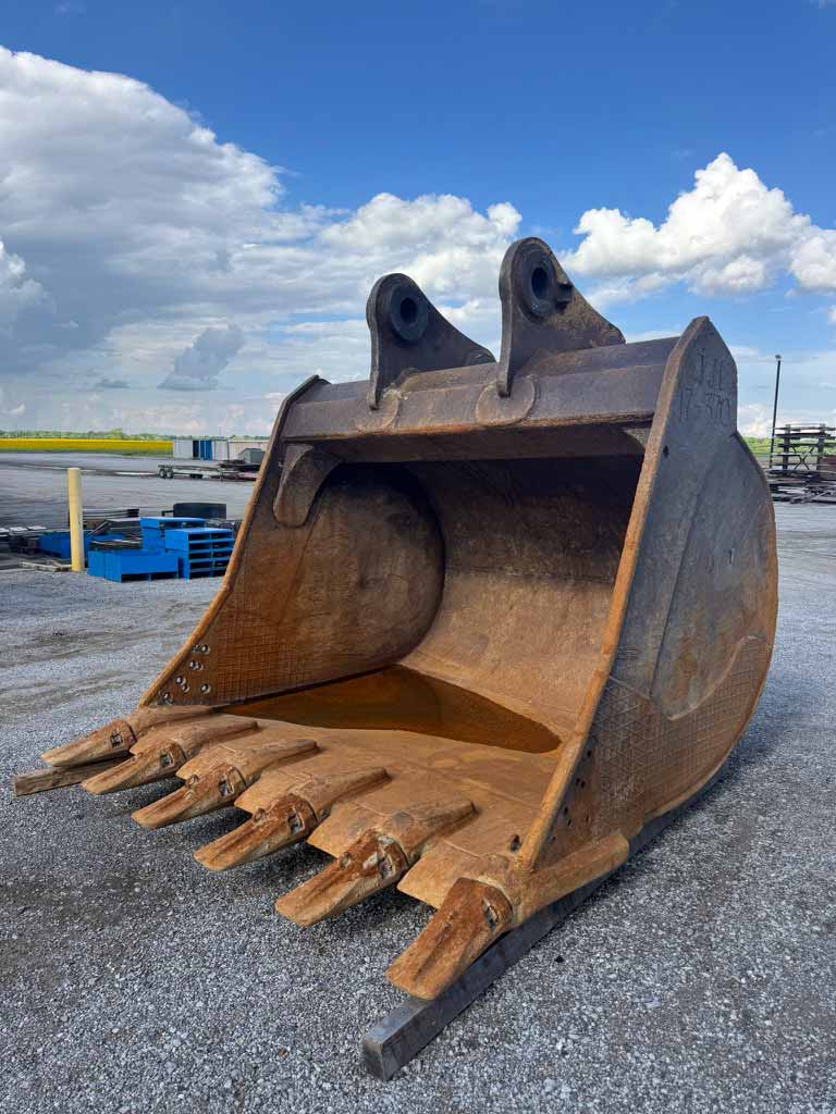 Bucket Repair - Hardox